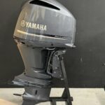 Yamaha F300 DETX outboard engine